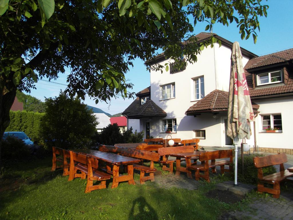 Penzion A Restaurace U Veterana Frenštát pod Radhoštěm Eksteriør billede