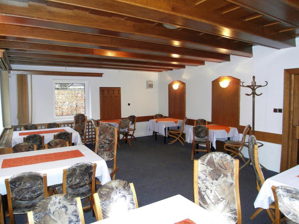 Penzion A Restaurace U Veterana Frenštát pod Radhoštěm Eksteriør billede